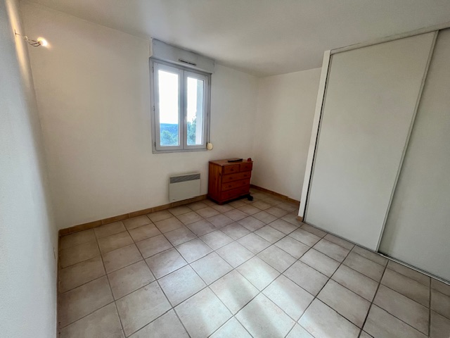 Appartement T2 avec terrasse  - Pierrevert - Réf. G49 - Photo 1
